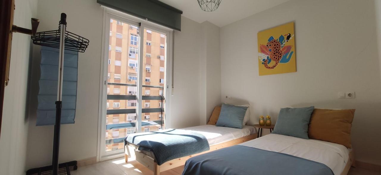 Апартаменты Huelin House Beach And Sun, Con Parking Y A 500 Metros De La Playa Малага Экстерьер фото